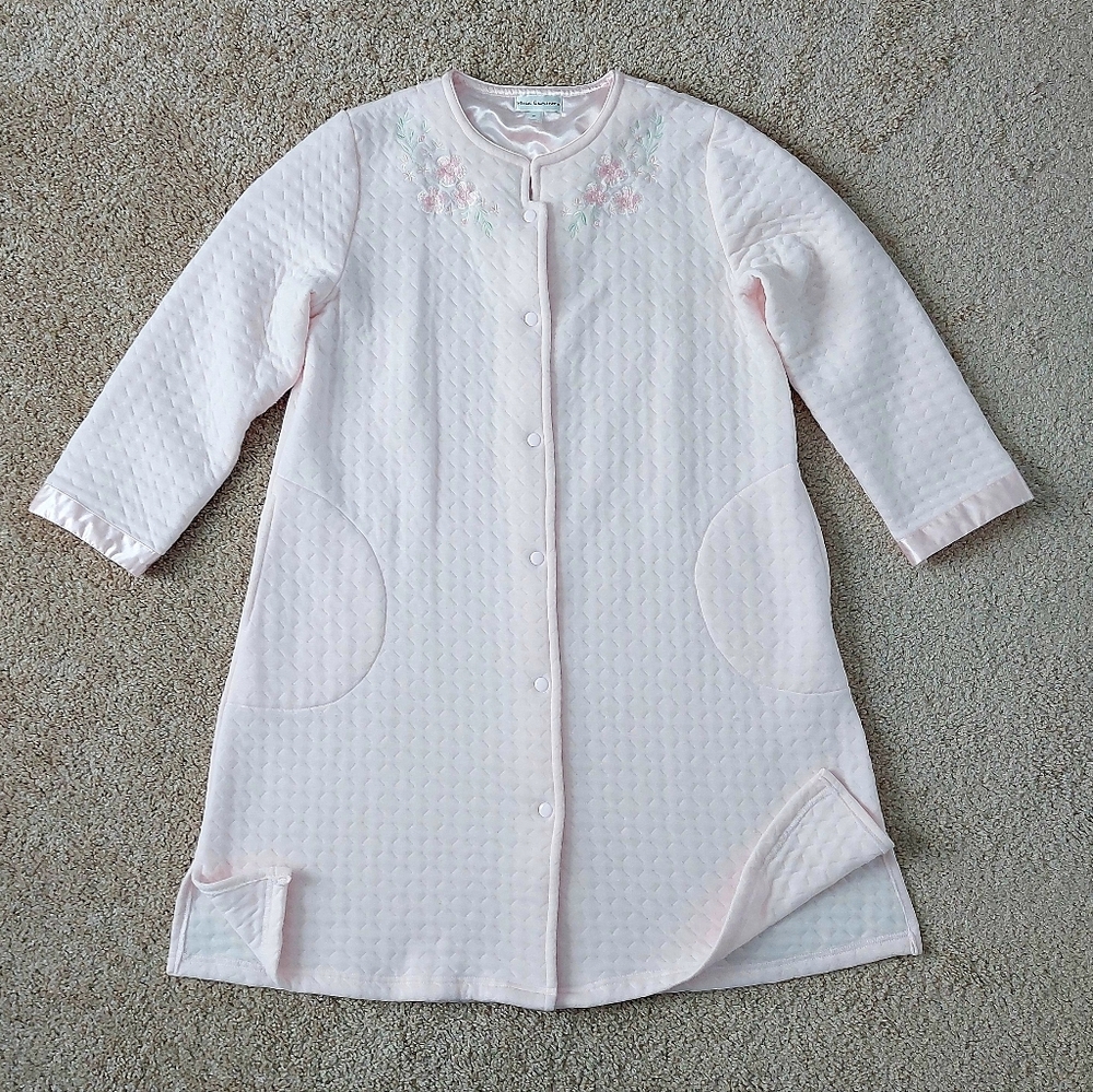 Pink Quilted Housecoat Robe Snap Front Long Sleeve Cozy Lounge Pockets M